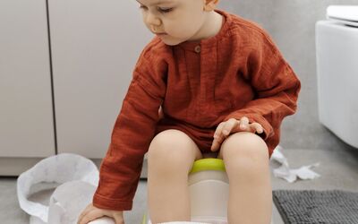 full-shot-cute-kid-potty-train