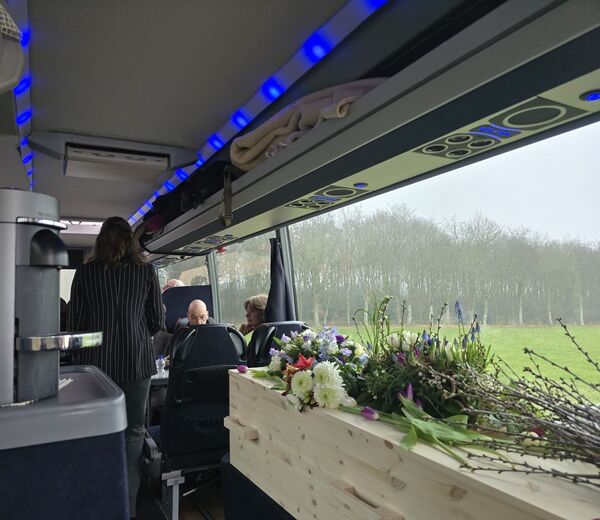 foto-uitvaartbus